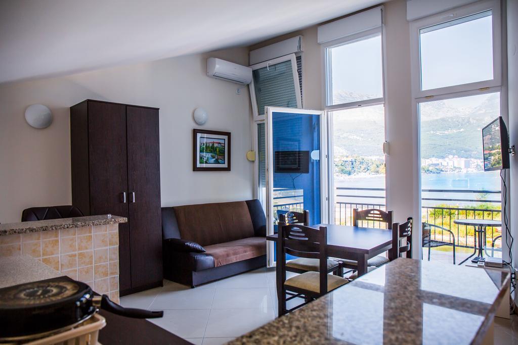 Apartments Riverside แฮร์เซ็ก-โนวี ภายนอก รูปภาพ