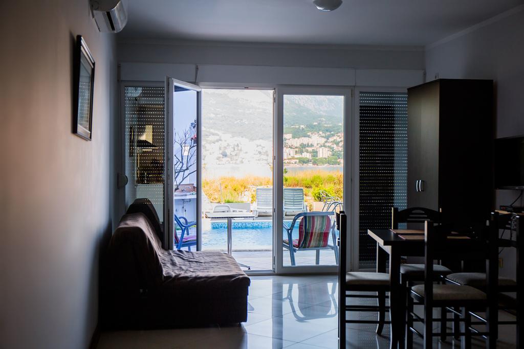 Apartments Riverside แฮร์เซ็ก-โนวี ภายนอก รูปภาพ