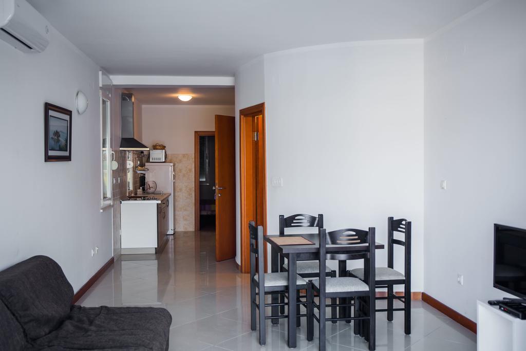 Apartments Riverside แฮร์เซ็ก-โนวี ภายนอก รูปภาพ